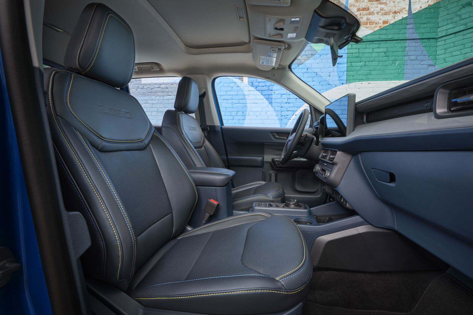 Ford Maverick Lobo - interior